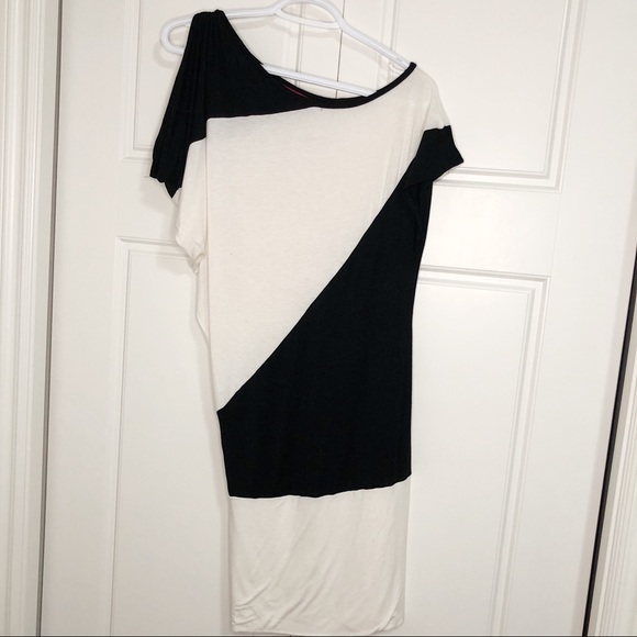 Seduction Small Women Black White Shoulder Dress - Picture 4 of 6